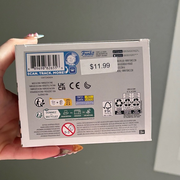 Funko Pop Movies Astrid in Red and Silver Outfit - Picture 4 of 4